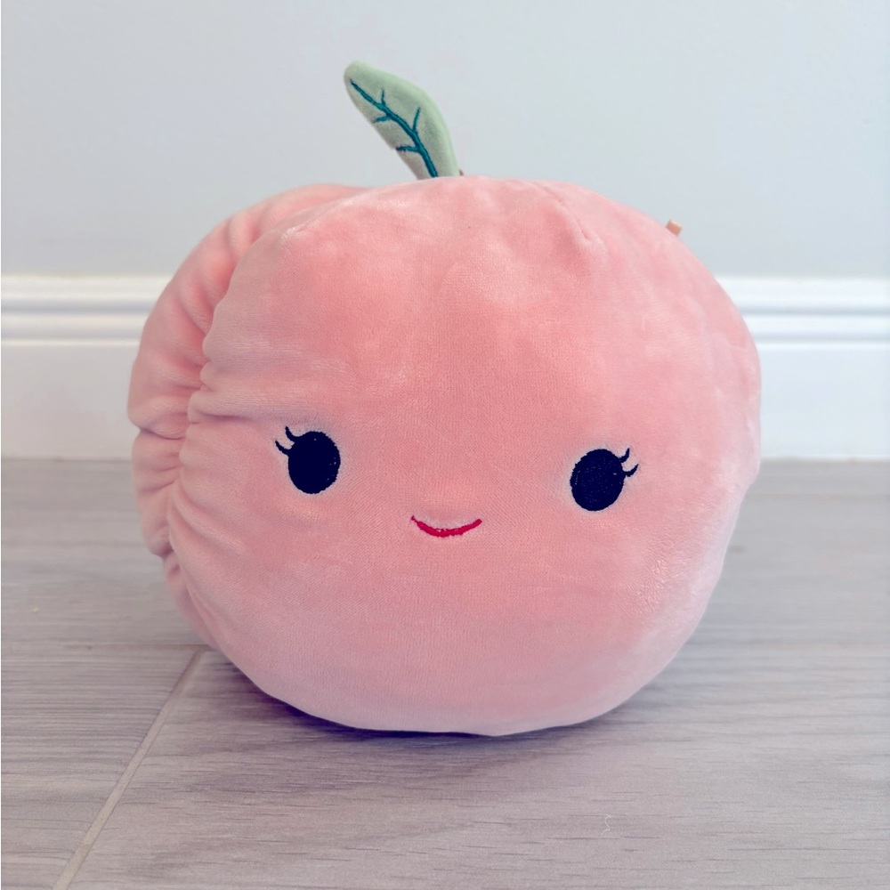 Phyllis The Peach 🍑 Squishmallow